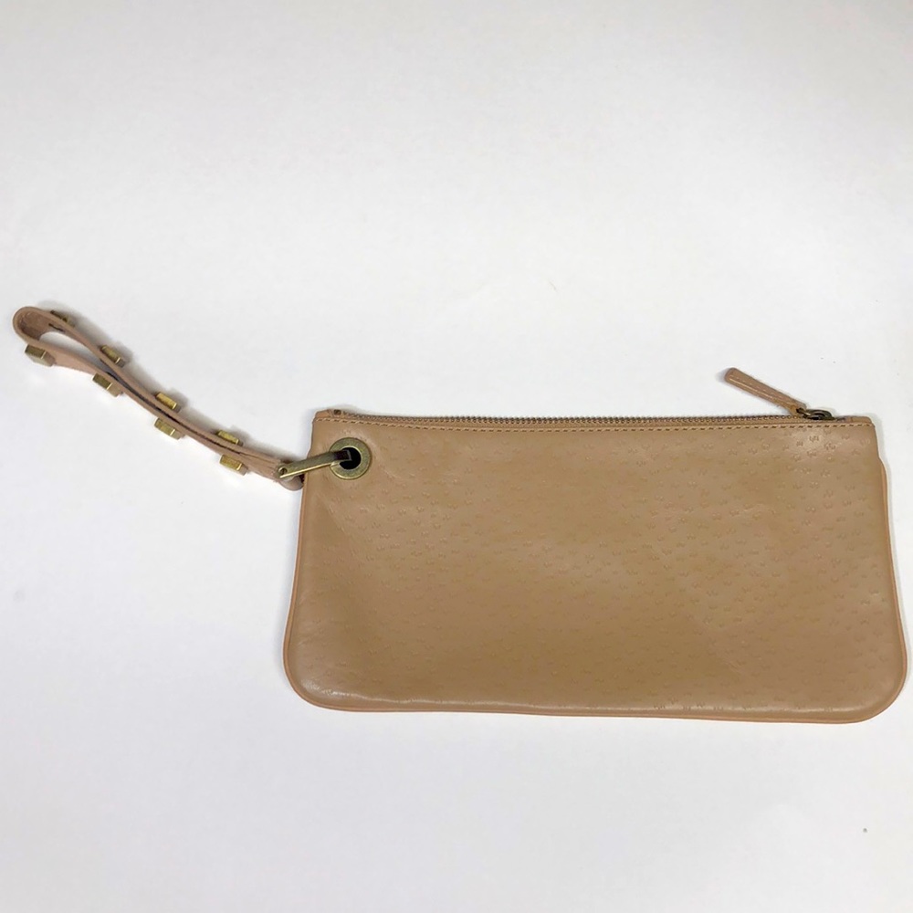 Adrienne Vittadini tan wristlet